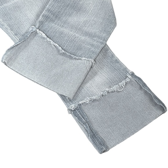 Glo Jeans Capri pants size 5 light wash, butterfly on pockets, rolled cuffs - Picture 5 of 15